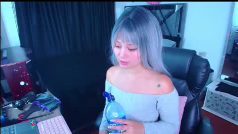 Snapshot of leydysexlover chatting on 03-08-25, 06:32 Leydy online show from 03-08-25, 06:32