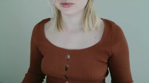 Leyla online show from 02-26-26, 06:34