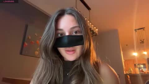 Snapshot of leyla_on_sport chatting on 09-30-25, 02:11 Leyla online show from 09-30-25, 02:11