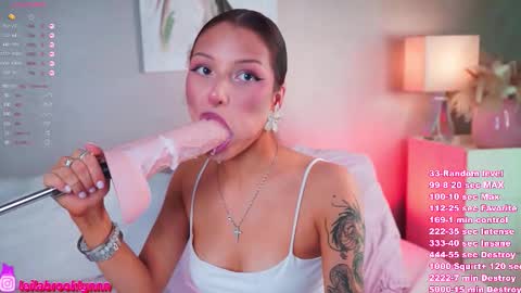 Sofa 3 online show from 09-25-25, 07:17