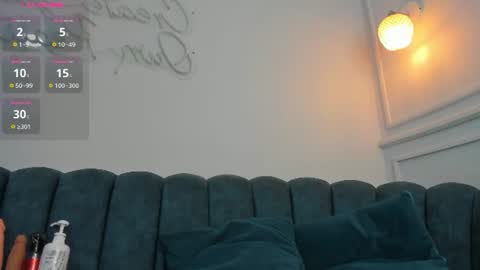 Snapshot of leylarusso chatting on 06-29-26, 07:25 Leyla online show from 06-29-26, 07:25