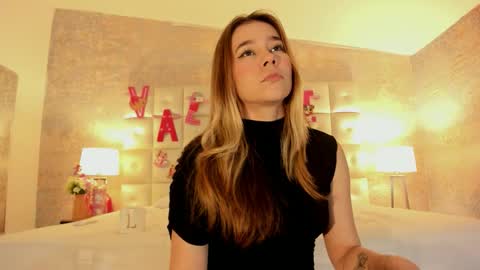 LEZY online show from 02-15-26, 07:32