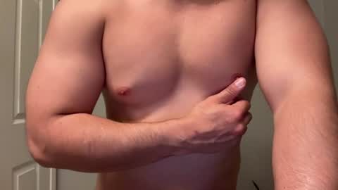 Snapshot of lhotboyl chatting on 06-11-26, 10:52 lhotboyl online show from 06-11-26, 10:52