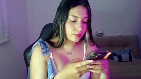 Lia  online show from 06-20-26, 12:03