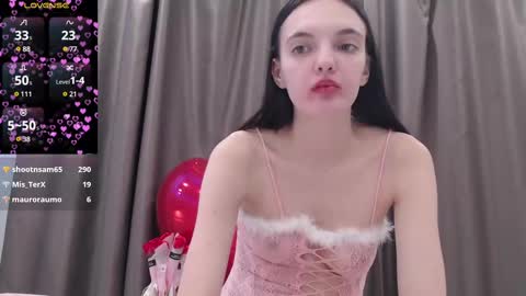 Snapshot of lia__meow chatting on 02-12-25, 10:04 Lia online show from 02-12-25, 10:04
