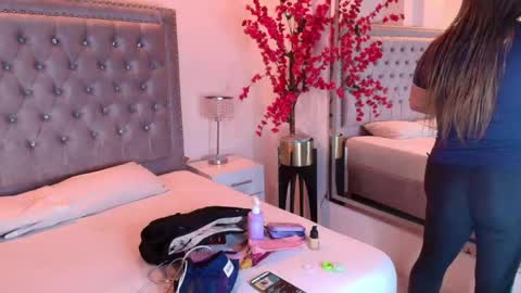 Lia  online show from 04-14-26, 03:34