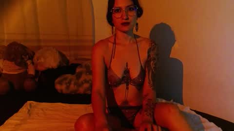 liliana online show from 10-11-25, 06:01