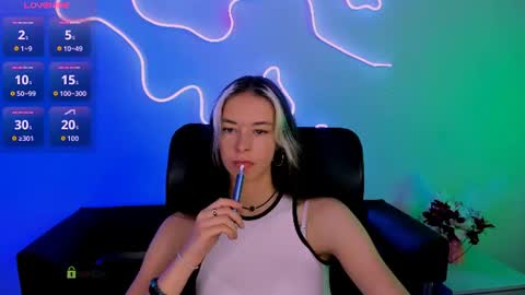 lia_dream_ online show from 06-15-26, 08:49