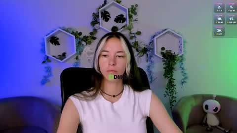 lia_dream_ online show from 07-03-26, 08:32