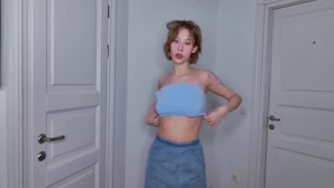 Snapshot of lia_gwen chatting on 11-26-25, 01:34 lia_gwen online show from 11-26-25, 01:34