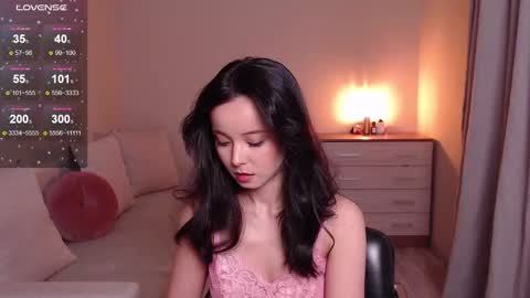 Snapshot of lia_hetty chatting on 01-07-25, 03:23 L I A online show from 01-07-25, 03:23