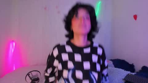 Snapshot of lia_leandro888 chatting on 02-14-26, 09:33 lia_leandro888 online show from 02-14-26, 09:33