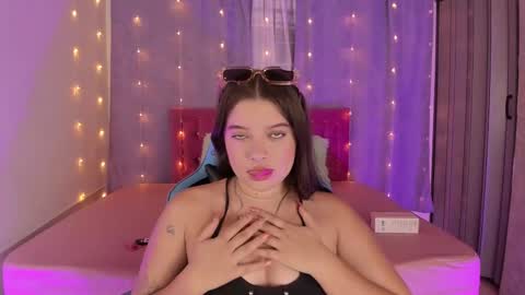 lia_little18 online show from 01-26-25, 04:09