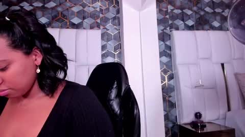 lia_mariana online show from 05-23-26, 04:29