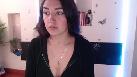 Snapshot of lia_mitch chatting on 12-10-24, 06:28 Lia Mitch online show from 12-10-24, 06:28
