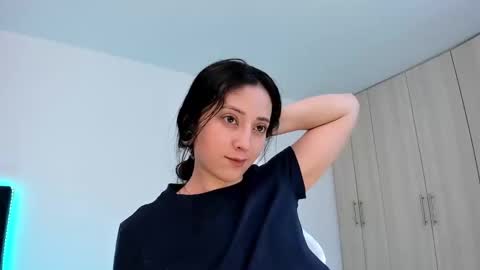Snapshot of lia_queen610 chatting on 03-07-25, 10:54 Little Queen Lia  online show from 03-07-25, 10:54