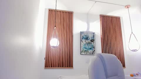 Lia online show from 12-22-25, 03:36