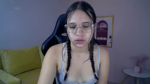 Snapshot of lia_rose_ch chatting on 06-19-26, 12:31 lia_rose_ch online show from 06-19-26, 12:31