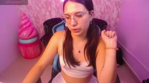 Snapshot of lia_rose_ch chatting on 07-10-26, 03:11 lia_rose_ch online show from 07-10-26, 03:11