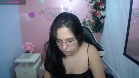 Snapshot of lia_rose_ch chatting on 07-29-26, 02:43 lia_rose_ch online show from 07-29-26, 02:43