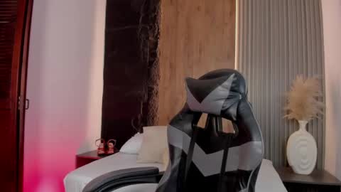 Snapshot of lia_sexx19 chatting on 05-29-26, 02:42 Lia online show from 05-29-26, 02:42
