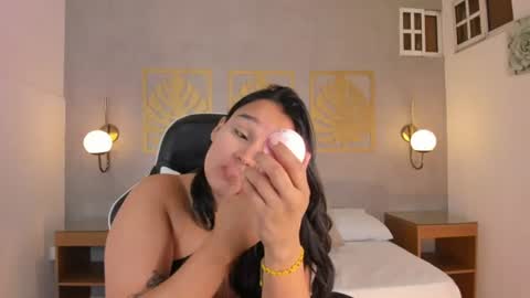 Snapshot of lia_sexx19 chatting on 07-22-26, 02:14 Lia online show from 07-22-26, 02:14