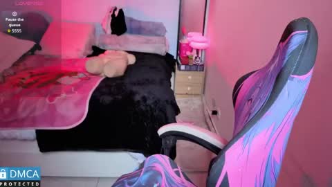 lia summer1 online show from 04-21-26, 07:17