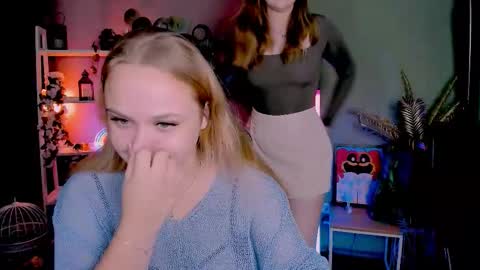 Snapshot of lia_sunset chatting on 09-20-25, 07:15 Lia online show from 09-20-25, 07:15