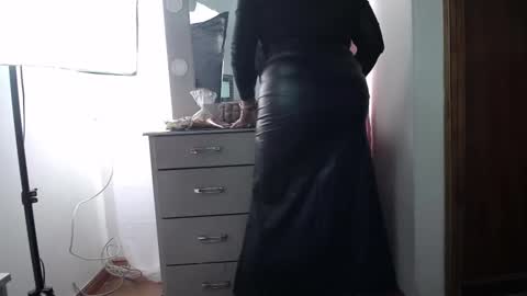 Lia Taylor online show from 09-18-25, 12:18