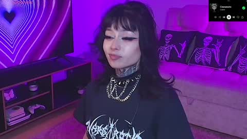 Snapshot of liaa_rodriguezz chatting on 01-19-25, 02:25 Liaa online show from 01-19-25, 02:25