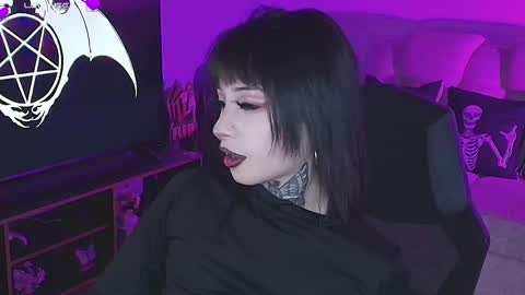 Snapshot of liaa_rodriguezz chatting on 02-17-25, 10:03 Liaa online show from 02-17-25, 10:03