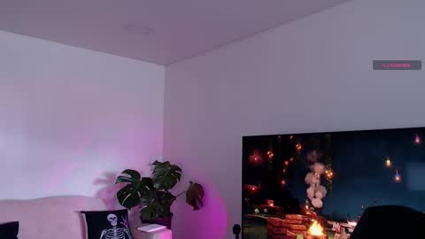 Snapshot of liaa_rodriguezz chatting on 09-14-25, 03:00 Liaa online show from 09-14-25, 03:00