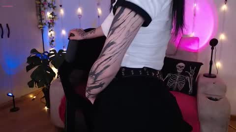 Liaa  online show from 03-11-26, 11:22