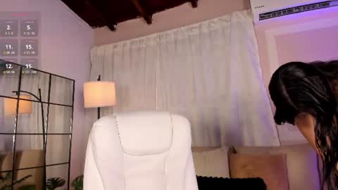 Lia online show from 06-26-26, 12:20