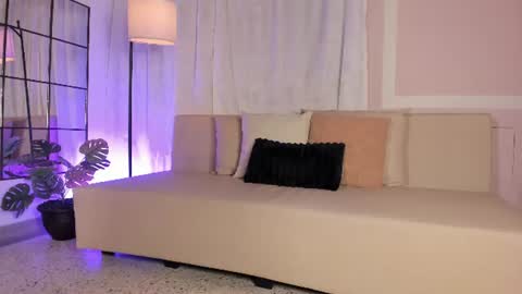 Lia online show from 07-25-26, 12:25