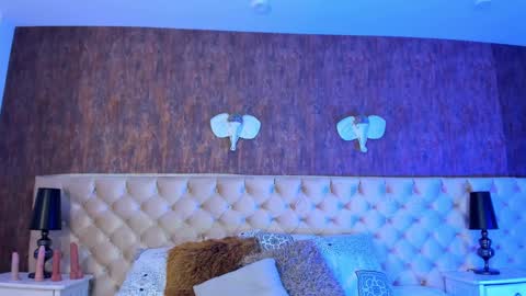 liaa turner  online show from 09-14-25, 09:03