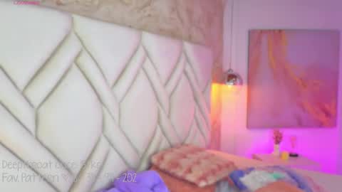 Lia Cox online show from 01-17-26, 03:22