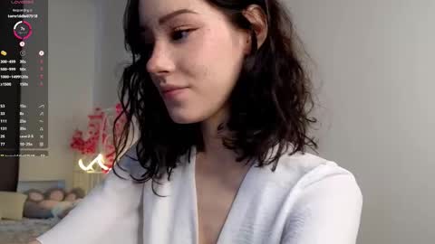 Lia  online show from 03-22-26, 10:40