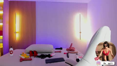 Snapshot of liah_cleir chatting on 05-16-26, 08:00 Liah online show from 05-16-26, 08:00