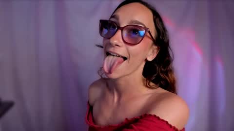 Snapshot of liahilton_ chatting on 04-27-26, 02:37 lh6 9c online show from 04-27-26, 02:37