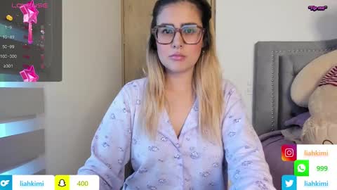 Snapshot of liahkimi chatting on 12-04-24, 10:19 Lia  online show from 12-04-24, 10:19