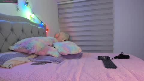 Snapshot of liahkimi chatting on 02-12-25, 05:05 Lia  online show from 02-12-25, 05:05