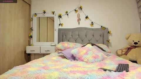 Snapshot of liahkimi chatting on 02-13-25, 04:00 Lia  online show from 02-13-25, 04:00
