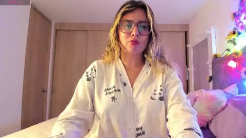 Lia  online show from 07-26-26, 03:04