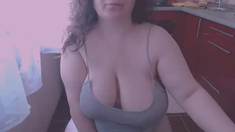 miss Lia  colection for travel online show from 06-21-26, 03:36