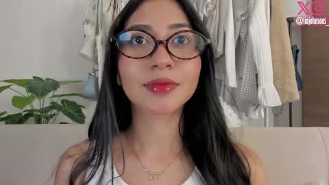Snapshot of liajohnsons_ chatting on 06-01-26, 02:02 Lia Johnsons online show from 06-01-26, 02:02