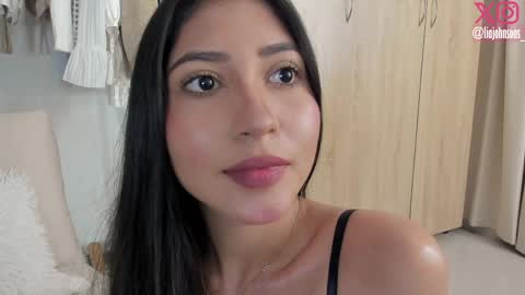 Snapshot of liajohnsons_ chatting on 06-05-26, 02:40 Lia Johnsons online show from 06-05-26, 02:40