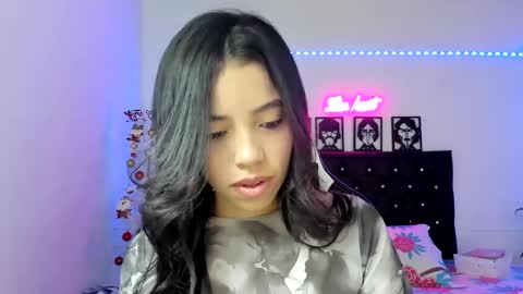 Snapshot of liakent24 chatting on 12-29-24, 01:34 Lia Kent online show from 12-29-24, 01:34
