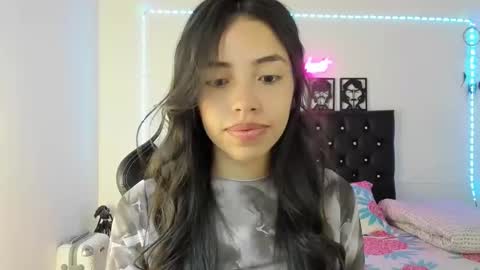 Snapshot of liakent24 chatting on 01-26-25, 03:27 Lia Kent online show from 01-26-25, 03:27