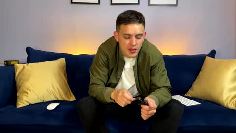 Snapshot of liam_enzho chatting on 01-14-25, 03:11 Liam online show from 01-14-25, 03:11